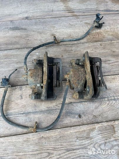 Тормозной суппорт передний Honda Civic 4D 1.3 2008