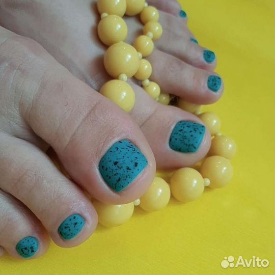 Маникюр,педикюр