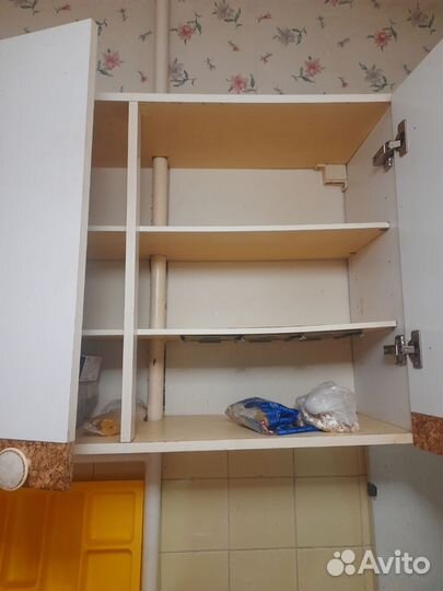 Кухонный навесной шкаф бу