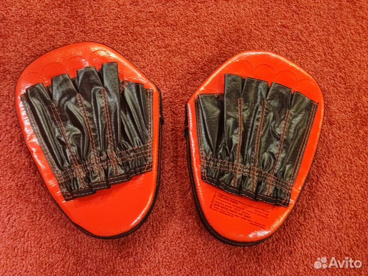 Боксерский шлем, защита, перчатки, лапы