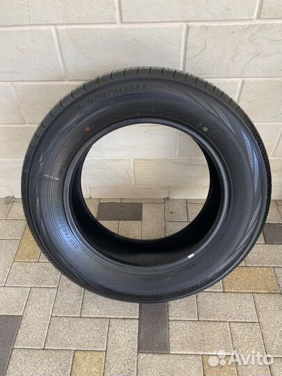 Yokohama BluEarth RV-02 225/65 R17