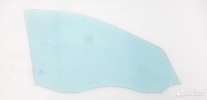 Стекло двери переднее левое Mercedes C W203 1.8