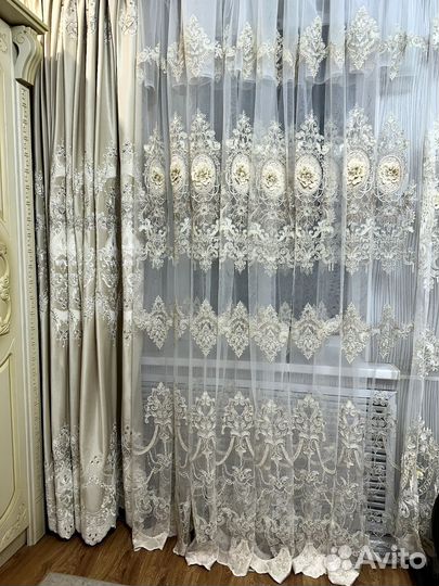 Тюль с 3Д вышивкой, стразами и жемчугом
