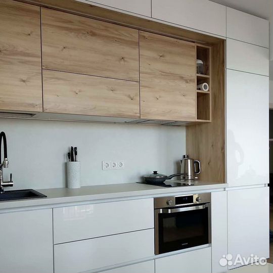 Кухня в потолок на заказ