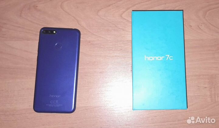 Телефон Honor 7с