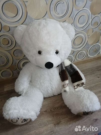 Большие плюшевые медведи