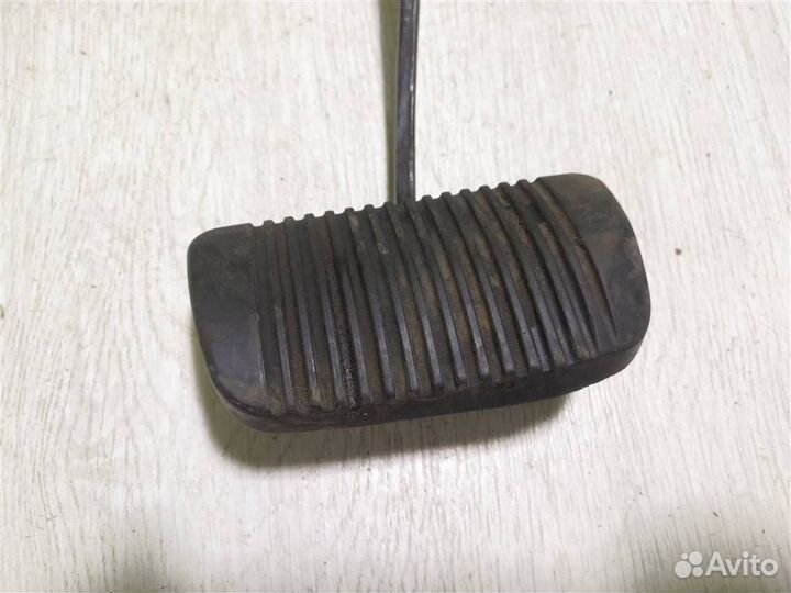 Педаль тормоза Тойота Карина 2 87-92