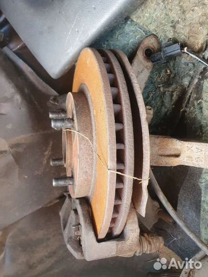 Mitsubishi Lancer 9 CS супорт диск тормозной