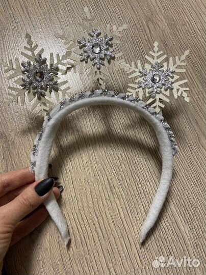 Ободок снежинки