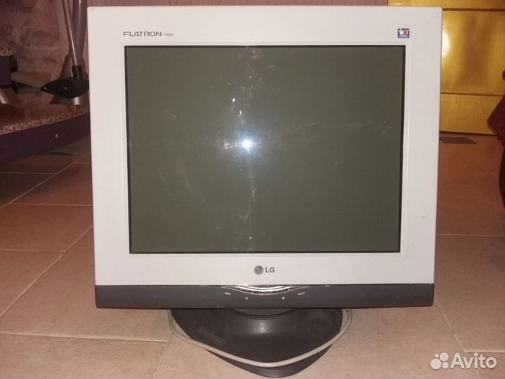 Монитор LG F920B, 18