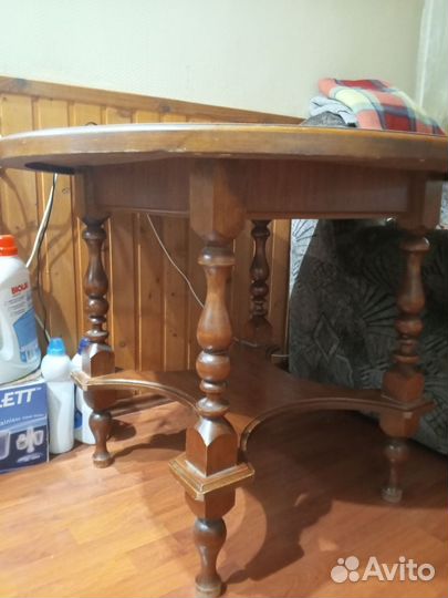 Стол деревянный круглый