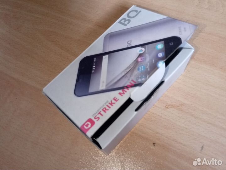 BQ 4072 Strike Mini, 8 ГБ