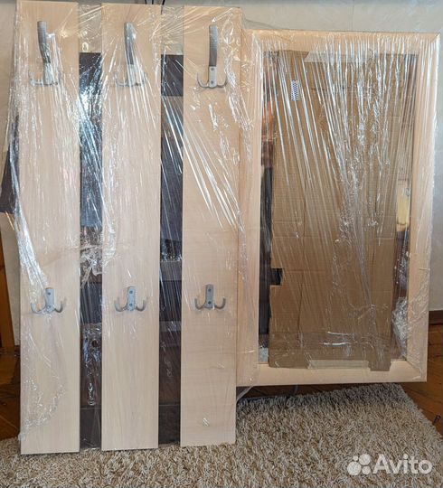 Вешалка в прихожую