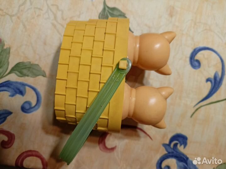 Котята в корзинке.Игрушка из СССР