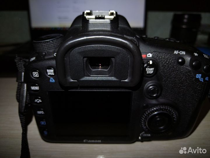 Фотоаппарат canon EOS 7D. Пробег 3.5К