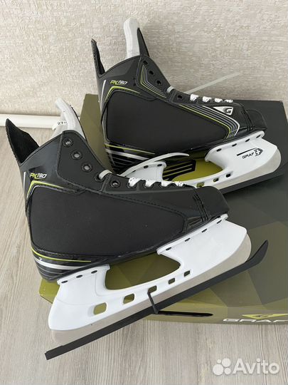 Коньки хоккейные