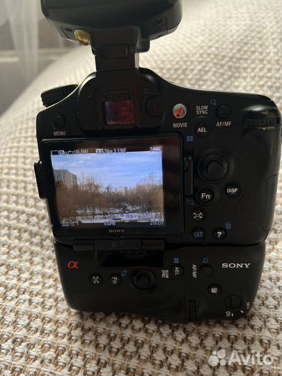 Зеркальный фотоаппарат Sony SLT-A77V