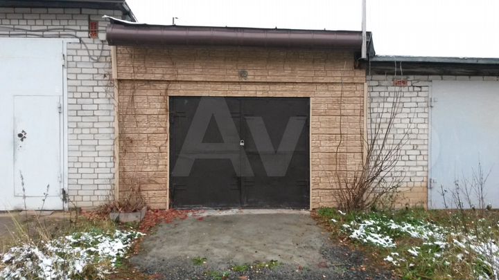 Гараж, > 30 м²