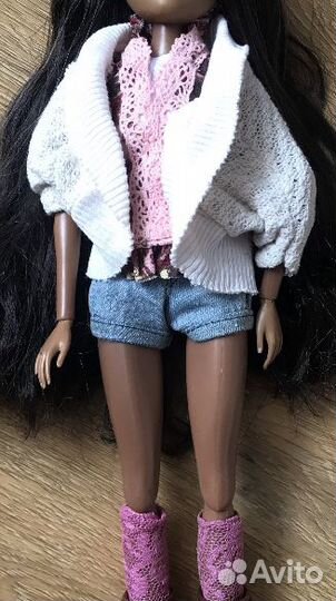 Тело Мокси Тинз Бижу