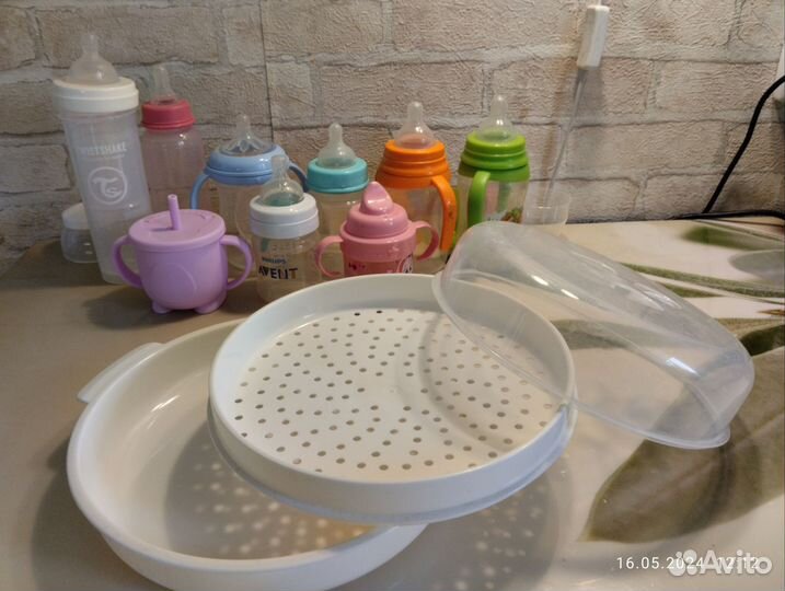 Стерилизатор и бутылочки детские