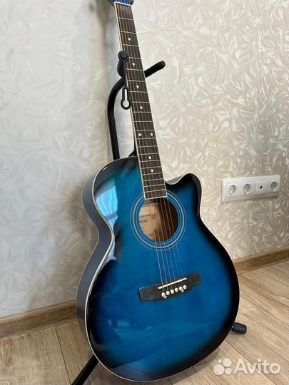Акустическая гитара новая