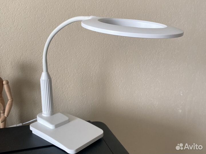 Лампа настольная