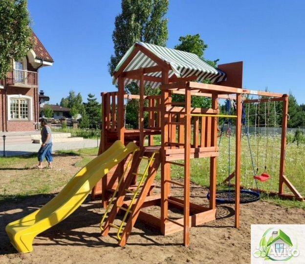 Детская площадка с горкой