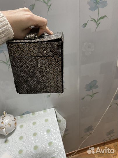 Шкатулка для украшений