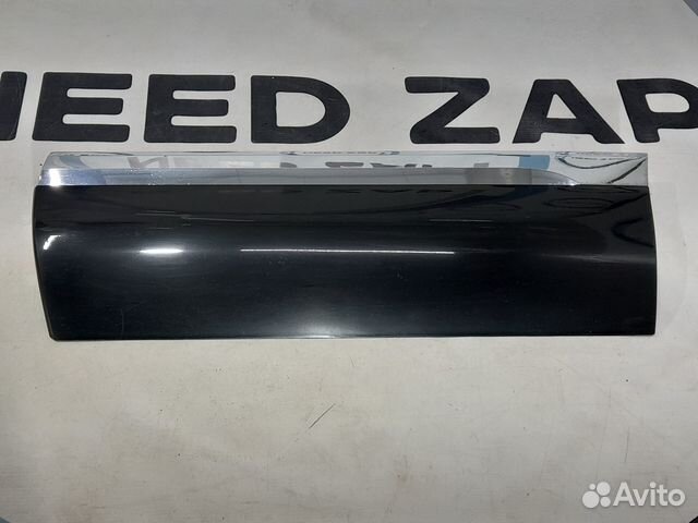 Накладка задней левой двери VW Touareg NF