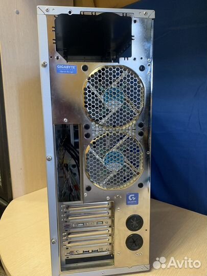 Корпус ATX gigabyte