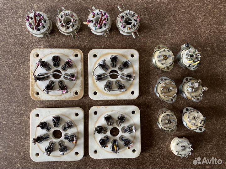 Радиолампы / панельки / конденсаторы