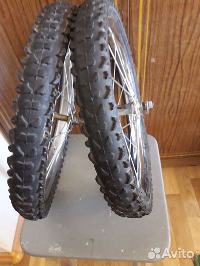 Колеса передние 16*2,125