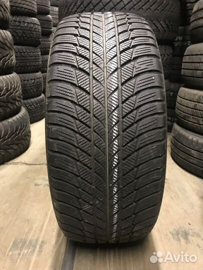 Bridgestone Blizzak LM-001 245/45 R19 97H