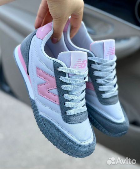 Кроссовки женские new balance новые