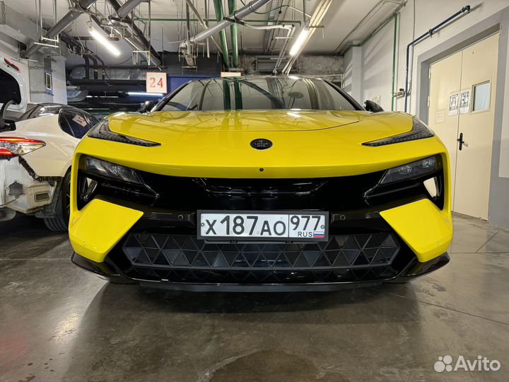 Оклейка автомобиля пленкой