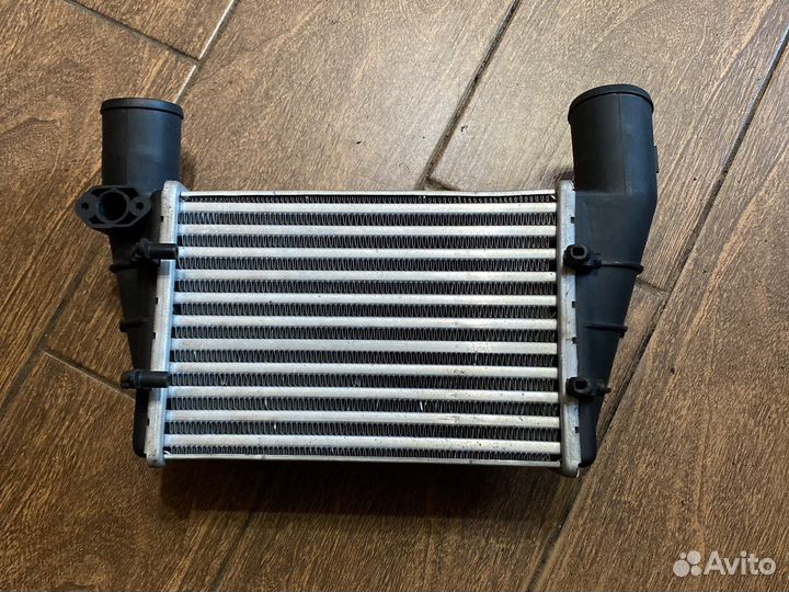 Интеркулер Nissens Audi A4 B5
