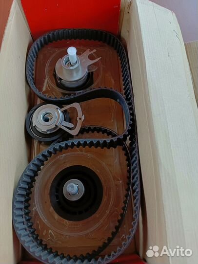 Ремень грм в комплекте с роликами