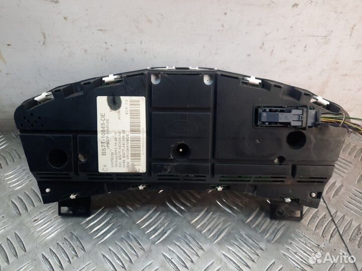 Щиток приборов (приборная панель) Ford Mondeo