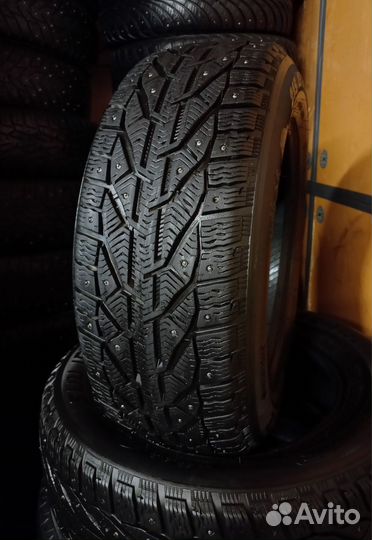 Tigar SUV Ice 215/65 R16 102T