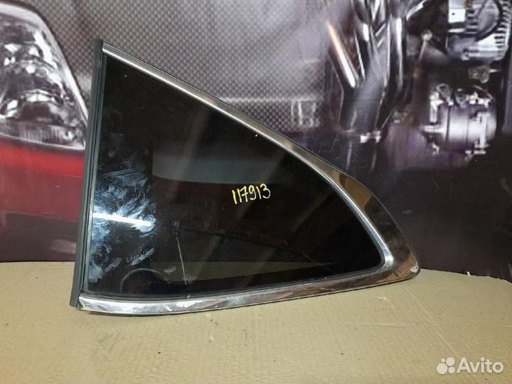 Стекло кузовное глухое левое Honda CR-V 5 RW 2017