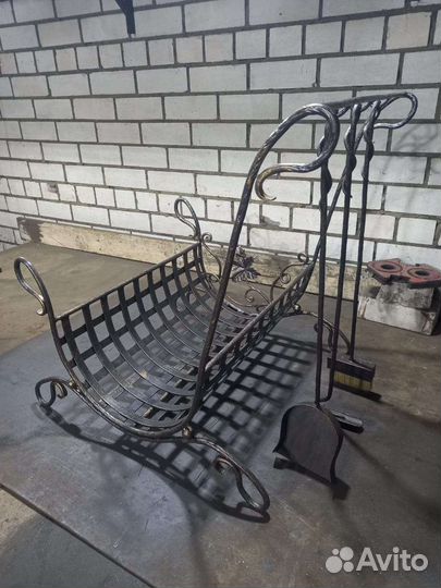 Дровница для камина