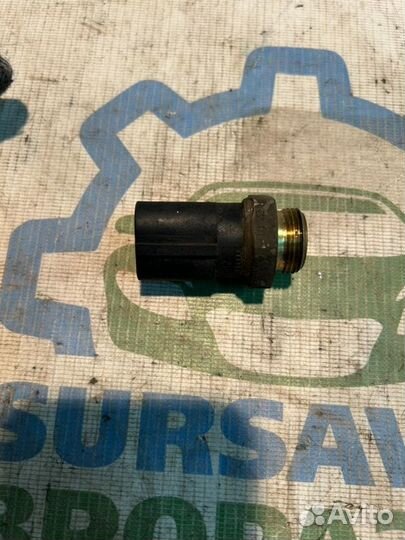 Датчик включения вентилятора Volkswagen Polo RUS