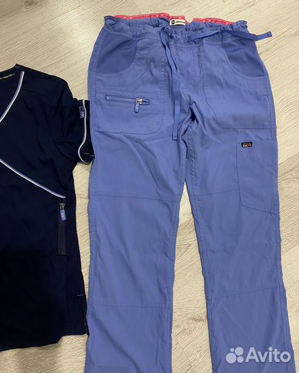 Медицинский костюм KOI размер xs