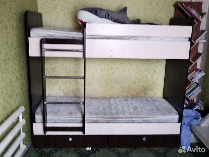 Двухъярусная кровать бу с матрасами