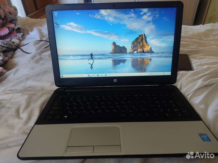 Ноутбук hp i3-4005 8GB DDR3 SSD 120