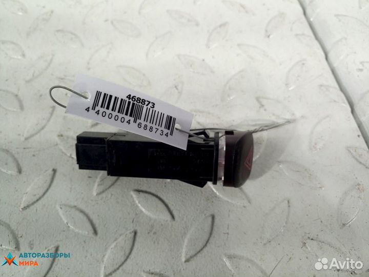 Кнопка аварийной сигнализации Volvo XC90 рест