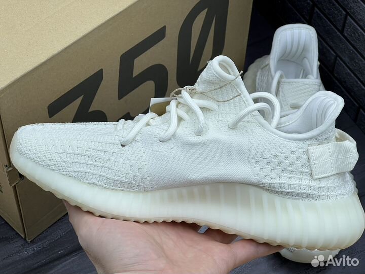 Кроссовки Adidas Yeezy Boost 350 v2 Bone