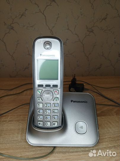 Радиотелефон Panasonic KX-TG6611RUM