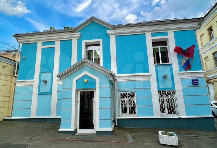 Здание, 600 м²