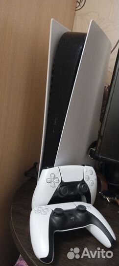 Sony playstation 5 + 2 джойстик